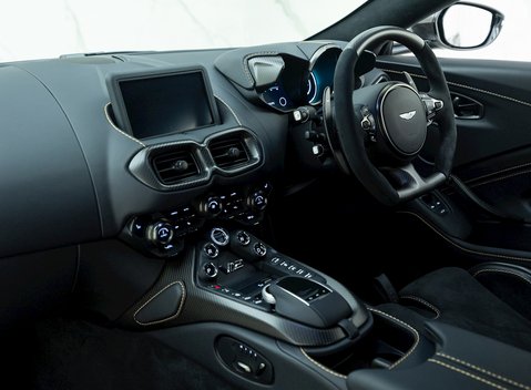 Aston Martin V12 Vantage 14