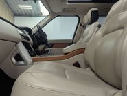 Land Rover Range Rover 3.0 Range Rover Autobiography Auto 4WD 5dr 35