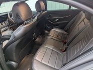 Mercedes-Benz E Class 2.0 E 300 AMG Line de Auto 4dr 61