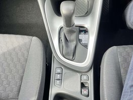 Toyota Yaris 1.5 Yaris Icon HEV CVT 5dr 51