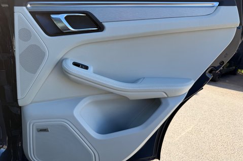 Porsche Macan TURBO PDK - HUGE SPEC - PAN ROOF - BOSE - CARPLAY 34