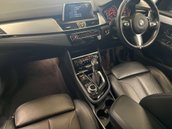 BMW 2 Series 2.0 220i M Sport Auto 5dr 37