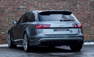 Audi RS6 Avant Performance 3
