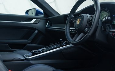 Porsche 911 Carrera S (992) 13