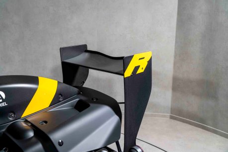 Ariel Atom 4 R 400 BHP. OVER £55K IN EXTRAS. 6-SPEED SEQUENTIAL. CARBON WHEELS & PANELS. 30