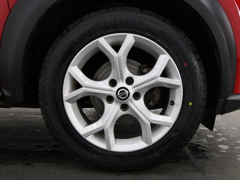Nissan Juke 1.0 DIG-T N-Connecta DCT Auto Euro 6 (s/s) 5dr 26