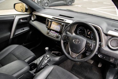 Toyota Rav 4 VVT-I DESIGN