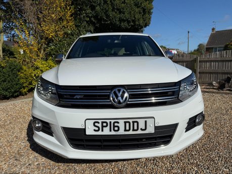 Volkswagen Tiguan 2.0 TDI BlueMotion Tech R-Line Edition SUV 5dr Diesel DSG 4WD Euro 6 (s/s) 8