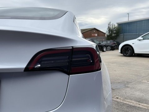 Tesla Model 3 Saloon 4dr Electric Auto RWD (241 bhp) 19