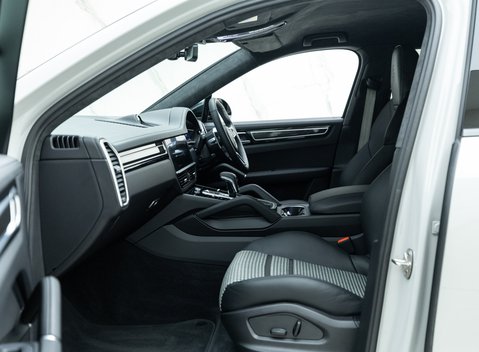 Porsche Cayenne GTS 13