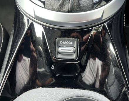 Nissan Juke 1.6 Juke Premiere Edition HEV CVT 5dr 62
