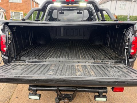 Mitsubishi L200 2.5 DI-D Barbarian Pickup Double Cab 4dr Diesel Auto 4WD Euro 5 (LB) (175 p 32