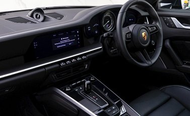 Porsche 911 Turbo (992) 15