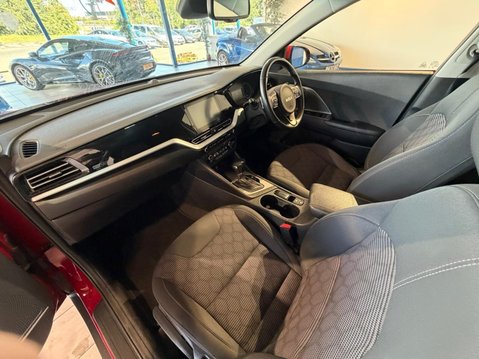 Kia Niro 1.6 GDi 2 DCT Euro 6 (s/s) 5dr 23
