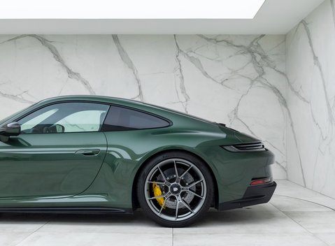 Porsche 911 (992) GT3 Touring 29