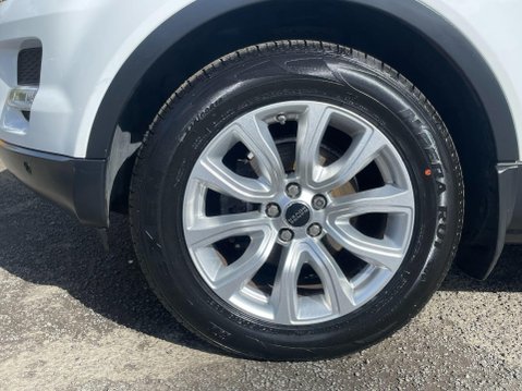 Land Rover Range Rover Evoque 2.2 SD4 Pure Tech 4WD Euro 5 (s/s) 5dr 8