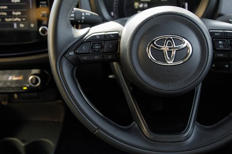 Toyota Aygo X VVT-I EDGE 17
