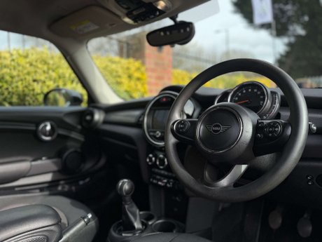 Mini Hatch 1.5 Cooper Classic 3dr 19