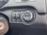 Vauxhall Insignia 1.8 Insignia SRi 5dr 33