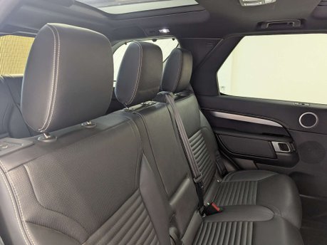 Land Rover Discovery 3.0 Discovery R-Dynamic SE D MHEV Auto 4WD 5dr 48