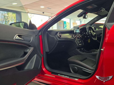 Mercedes-Benz CLA Class 2.1 CLA220d AMG Line Coupe 7G-DCT Euro 6 (s/s) 4dr 44