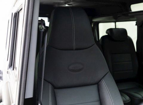 Land Rover Defender 110 XS 11