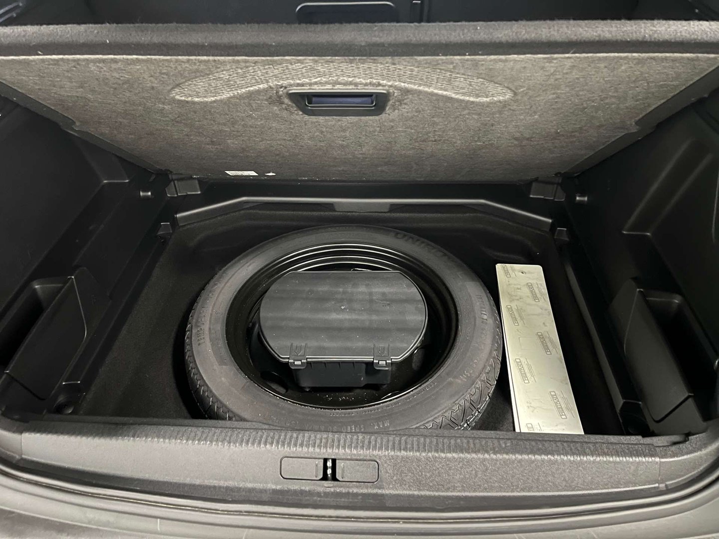 2019 Peugeot 3008 — image 32
