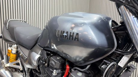Yamaha XJR1300 RACER 2015 13K MOT MARCH 2027 WARRANTY MUSCLE BIKE 21