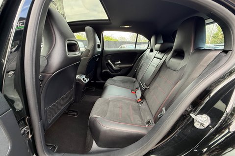 Mercedes-Benz A Class A 180 D AMG LINE PREMIUM PLUS - PAN ROOF -ELECTRIC SEATS 29