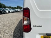 Vauxhall Combo LWB L2H1 2300 Sportive Air Con Sensors EURO 6 26