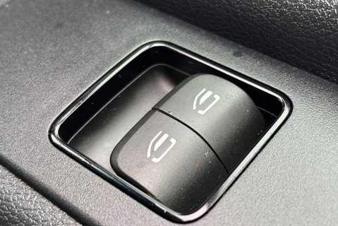 Mercedes-Benz Sprinter 315 Cdi Premium 9g-Tronic Mwb Lr Panel Van 35