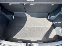 Toyota Yaris ICON HEV CVT 67