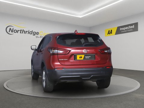 Nissan Qashqai 1.3 DIG-T Acenta Premium DCT Auto Euro 6 (s/s) 5dr 8