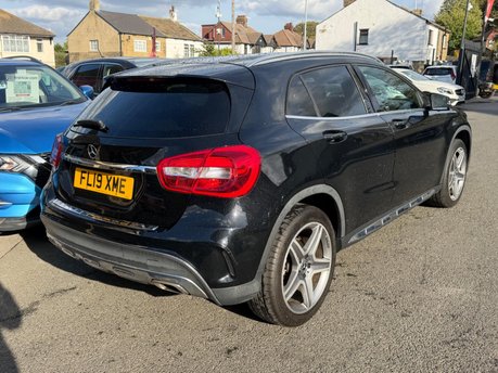 Mercedes-Benz GLA GLA 200 AMG LINE 6