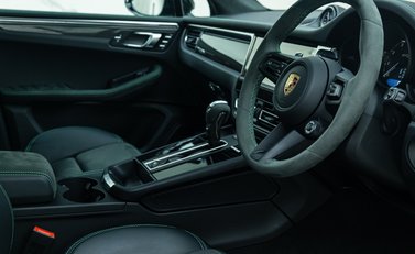 Porsche Macan GTS 13