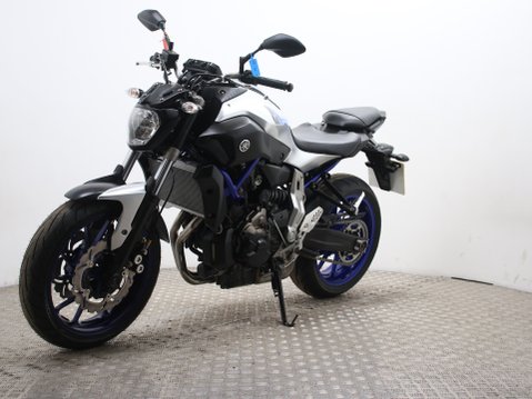 Yamaha MT-07 6