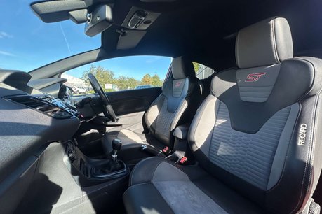 Ford Fiesta 1.6T EcoBoost ST-3 Hatchback 3dr Petrol Manual Euro 6 (182 ps) 21