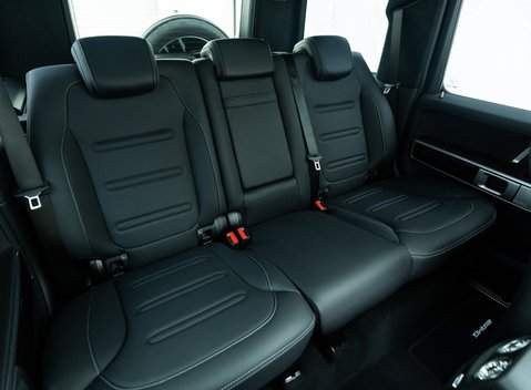 Mercedes-Benz G Class G400d AMG LINE PREMIUM PLUS 14