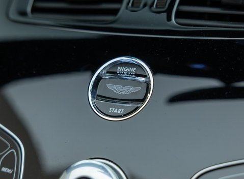 Aston Martin V12 Vantage S Roadster 25