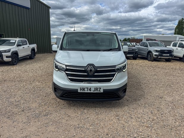 Renault Trafic SWB L1H1 [SOLD MM] Low Roof Advance LL31 Air Con Sensors EURO 6 2