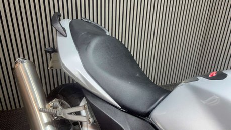 Kawasaki Z ZR750 2007 1 OWNER ONLY 8K NEW MOT WARRANTY 750CC 9