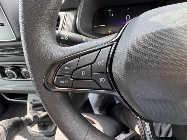 Renault Trafic SWB L1H1 [SOLD MM] Low Roof Advance SL30 Air Con Nav Sensors EURO 6 22