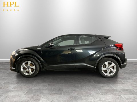 Toyota C-HR 1.8 VVT-h Icon SUV 5dr Petrol Hybrid CVT Euro 6 (s/s) (122 ps) 4