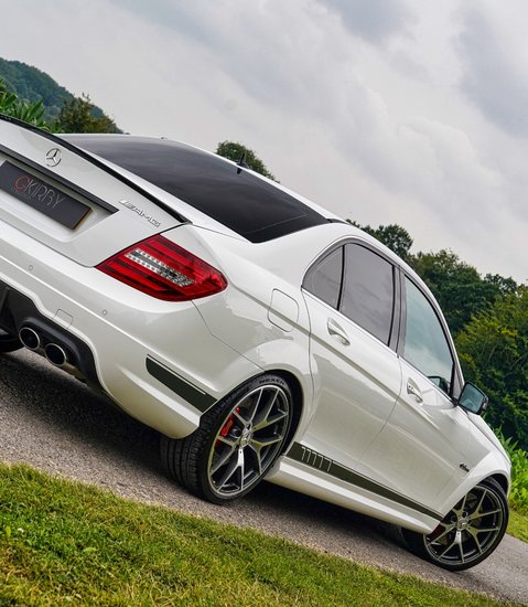 Mercedes-Benz C Class C63 AMG EDITION 507 1