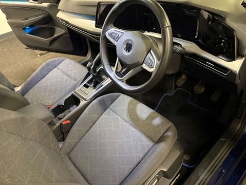 Volkswagen Golf 1.5 Golf Life TSi 5dr 16