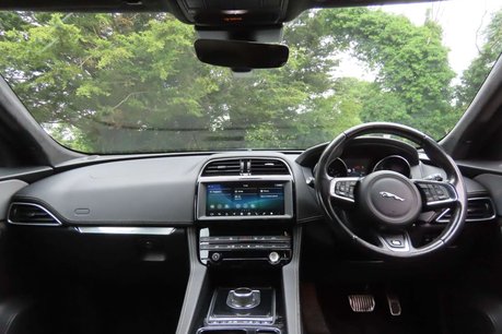 Jaguar F-Pace 2.0 D180 R-Sport Auto Euro 6 (s/s) 5dr 7