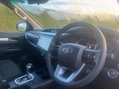 Toyota Hilux 2.8 HI-Luxury Invincible D-4D 4WD Double Cab Auto 4WD 5dr 9