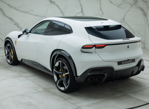 Ferrari Purosangue 12