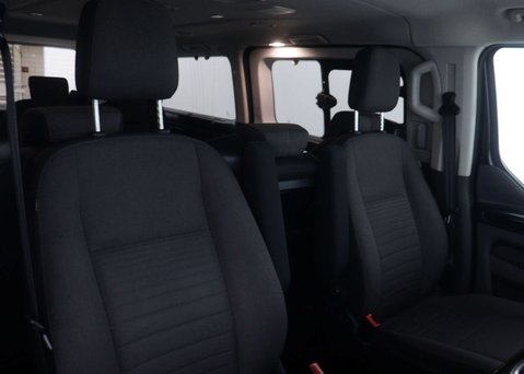 Ford Tourneo Custom 2.0 Tourneo Custom 320 Titanium EcoBlue Auto L2 4dr 32