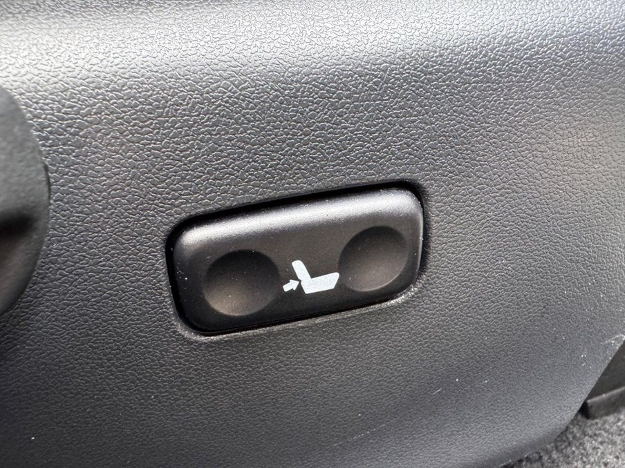 2018 Toyota Auris — image 37